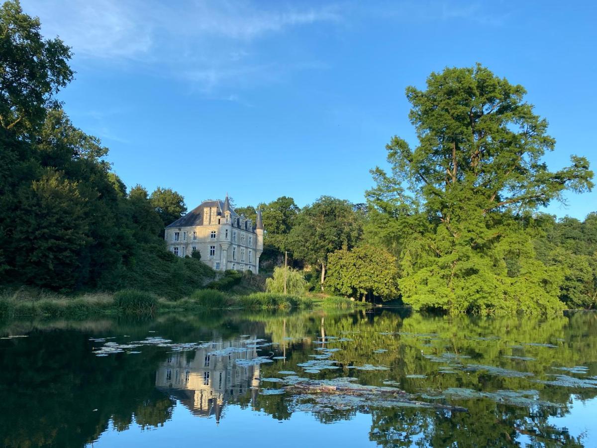 Chateau Des Loups - Les Cypres Echire Екстериор снимка